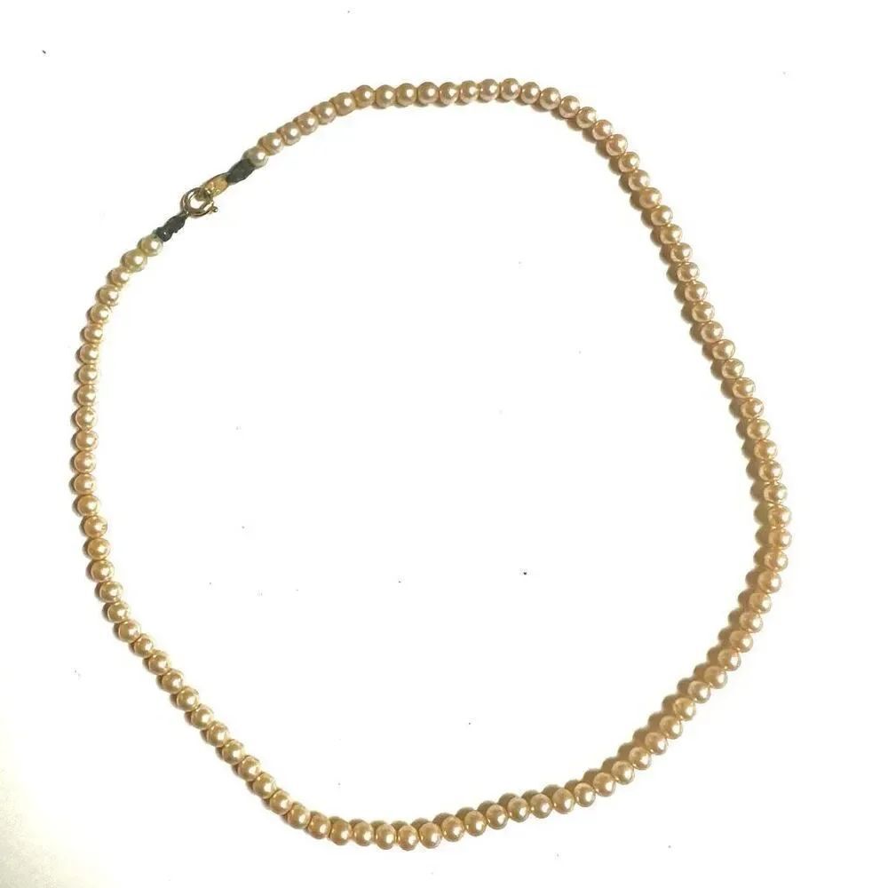 Trifari vintage faux pearl necklace - Picture 2 of 6